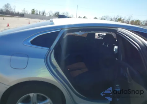 2020 Chevrolet Malibu Fwd 1Fl из США, поврежденный, VIN 1G1ZC5ST4LF001231